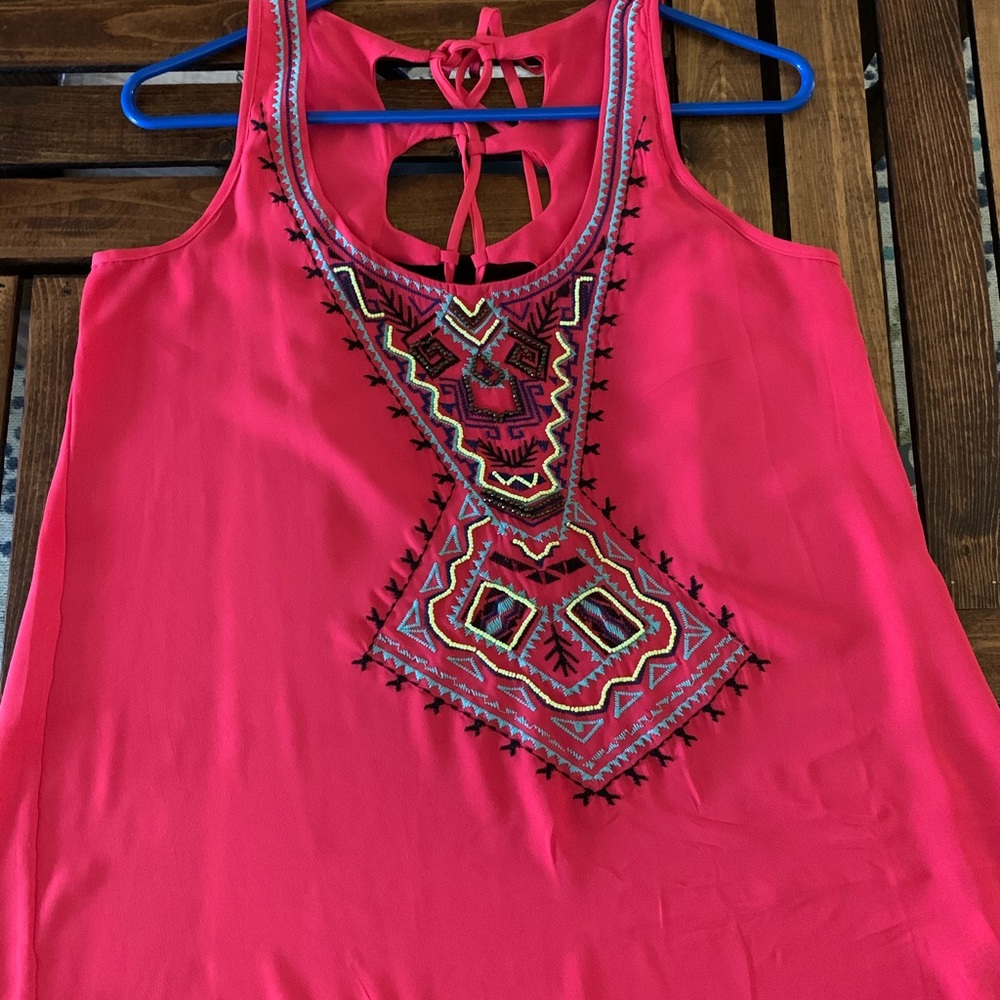 Maurice’s tank top